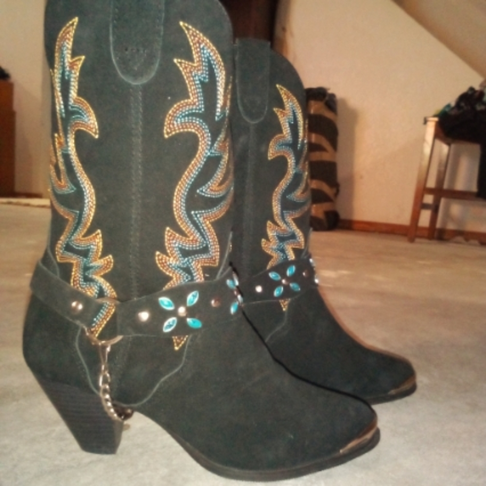 Suede Dingo boots